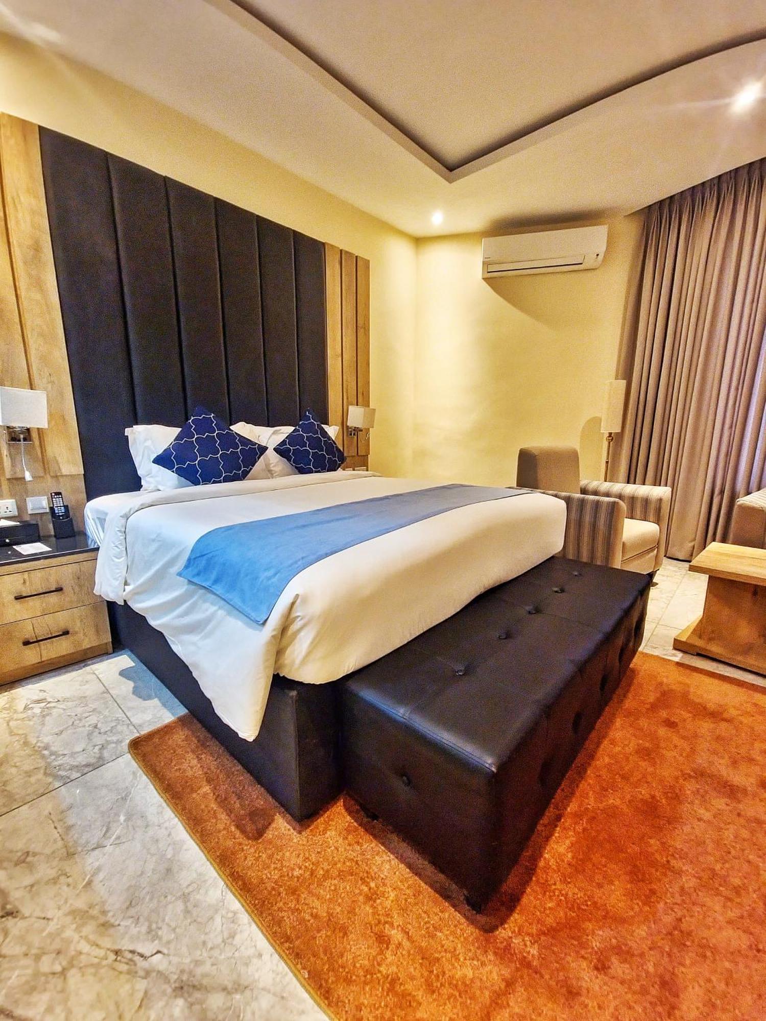 Vintano Hotel Lekki Bagian luar foto